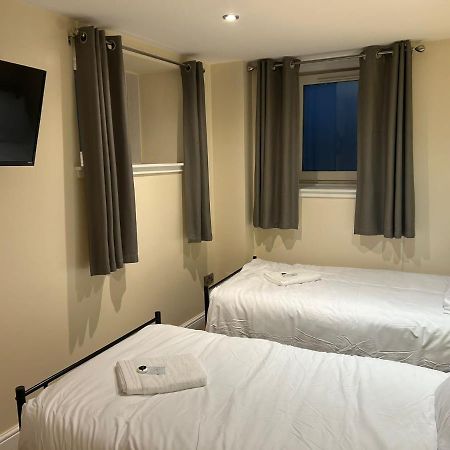 Twin Room With En-Suite 爱丁堡 外观 照片