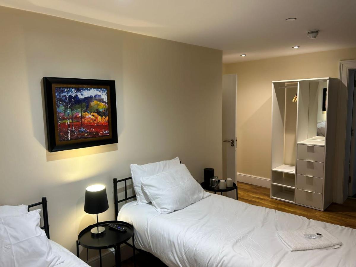 Twin Room With En-Suite 爱丁堡 外观 照片